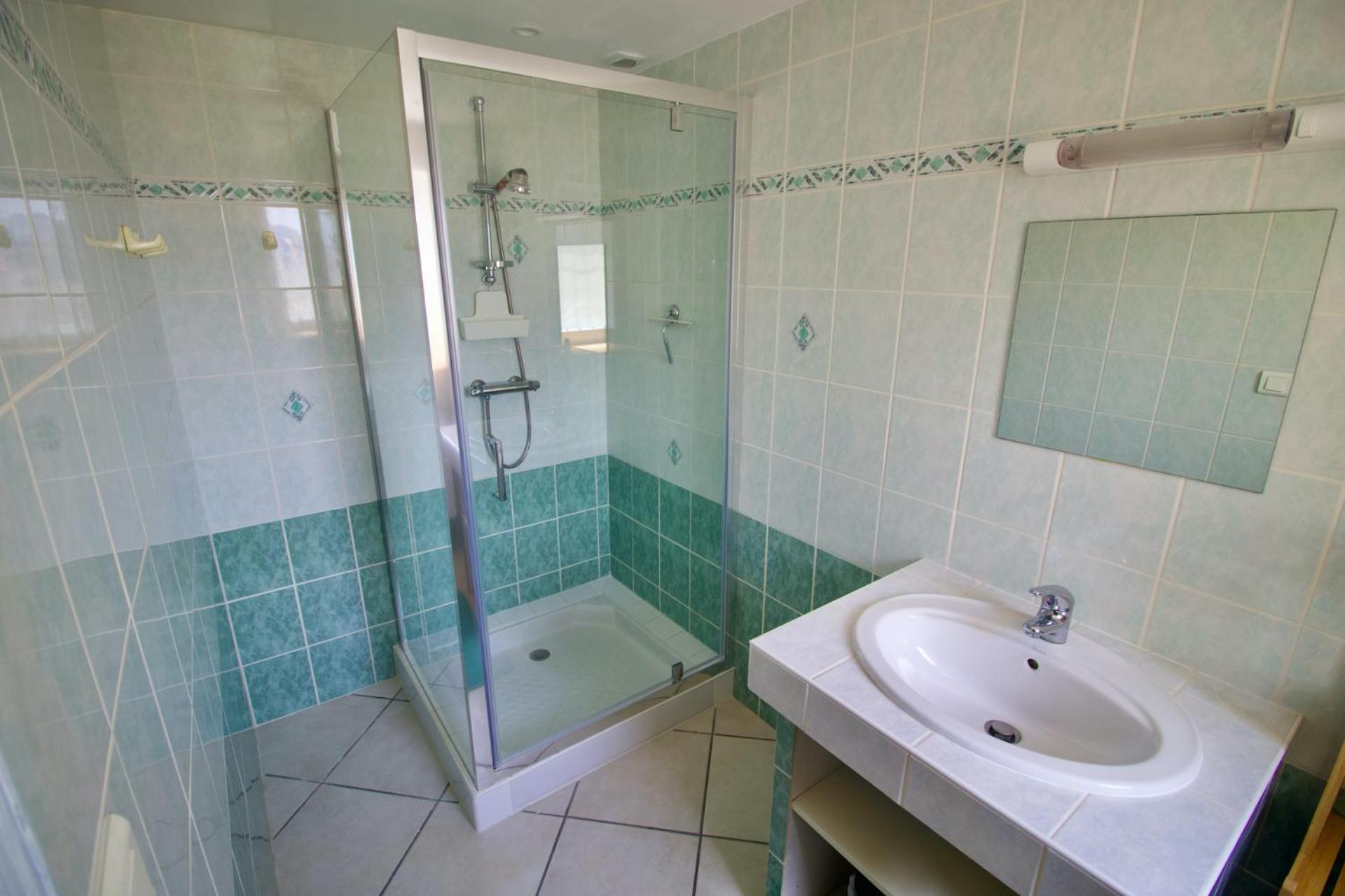 O Trois Oliviers Bed & Breakfast Louin Bagian luar foto
